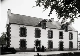 Devant la maison