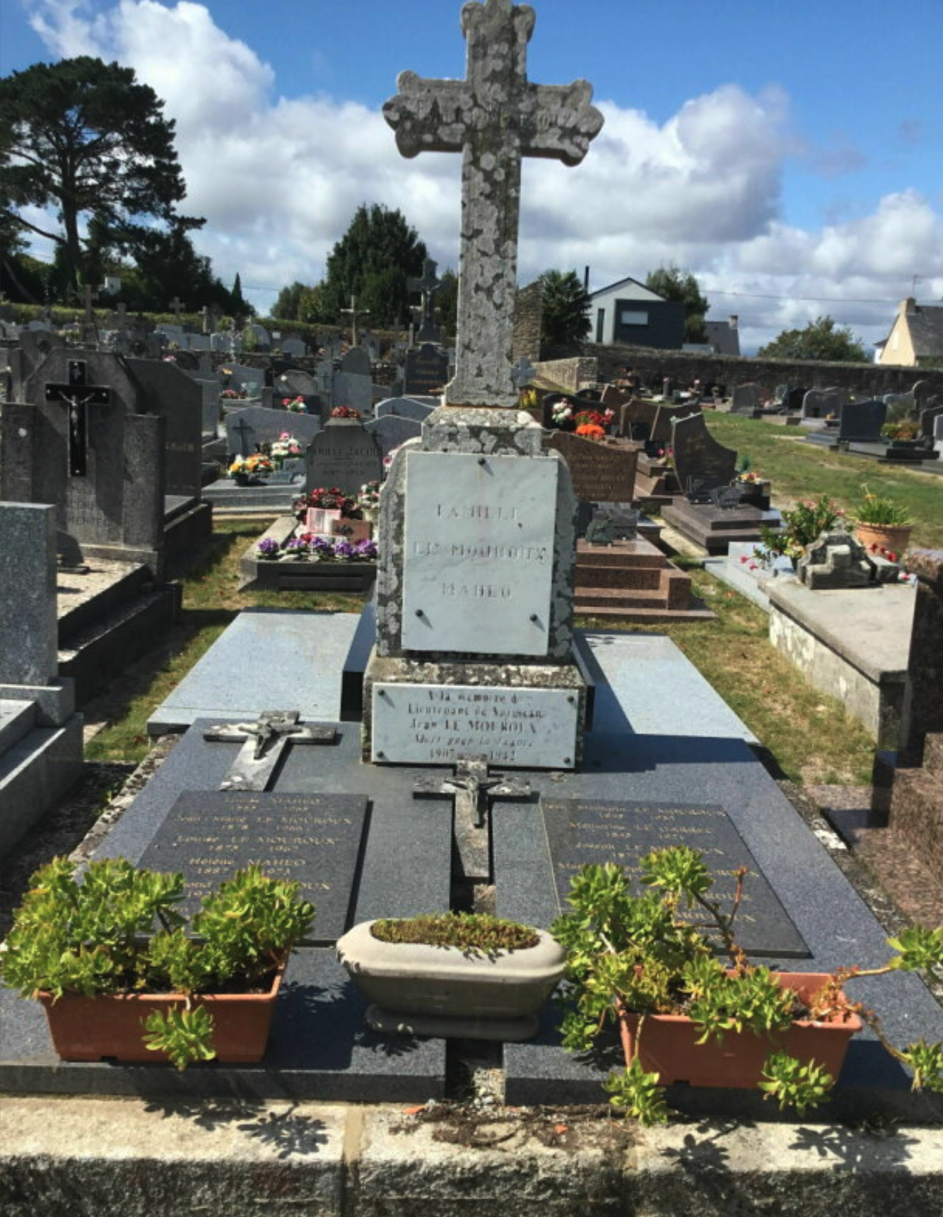 Tombe